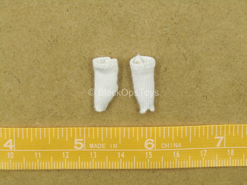 Load image into Gallery viewer, 1/12 - Arthur Wayne - Pair of White Socks
