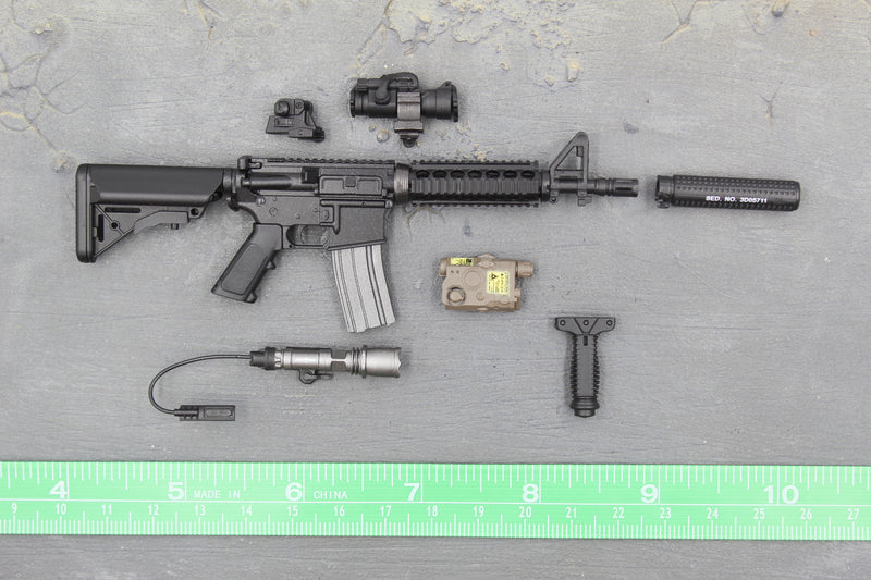 Load image into Gallery viewer, Marc A. Lee - Seal Team 3 - HK M4 Rifle &amp; Accessory Set
