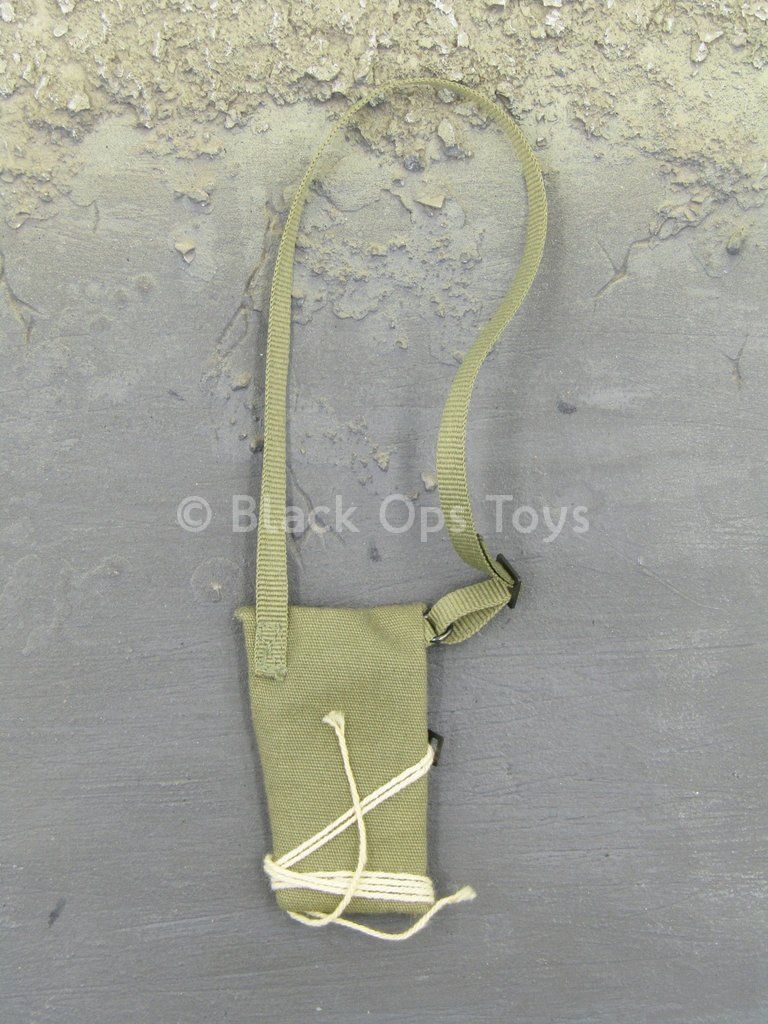 Load image into Gallery viewer, WWII - U.S. Army Airborne - Training Gas Mask Pouch
