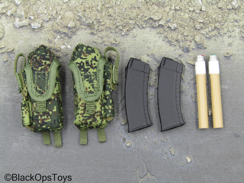 Load image into Gallery viewer, Military Police Of Russia - EMR Camo MOLLE Pouches w/Mags &amp; Flares
