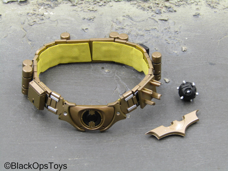 Load image into Gallery viewer, Batman Begins - Gold Like Utility Belt w/Batarangs &amp; Mine
