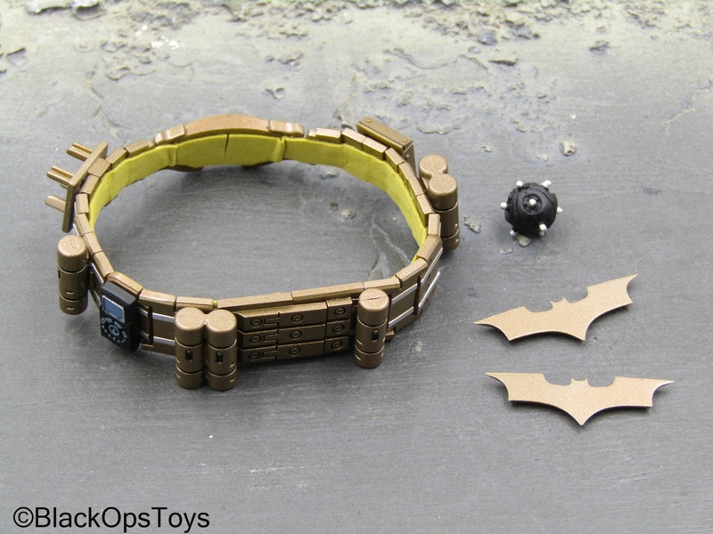 Load image into Gallery viewer, Batman Begins - Gold Like Utility Belt w/Batarangs &amp; Mine
