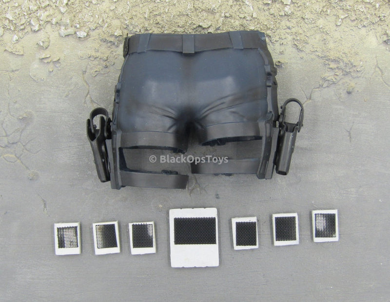 Load image into Gallery viewer, The Punisher Frank Castle - Uniform Shorts w/Holster &amp; Pouches
