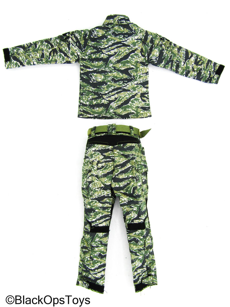 Load image into Gallery viewer, NSWDG Infiltration Team - Tiger Strip Camo Combat Uniform
