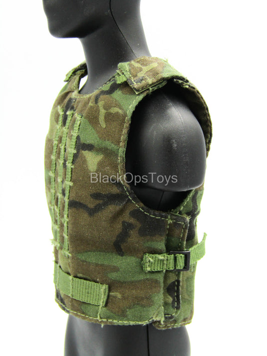 Woodland Combat Plate Carrier MOLLE Vest