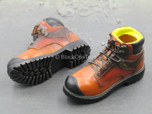 Gangsters Kingdom - Spade 5 - Exclusive Brown Boots (Peg Type)