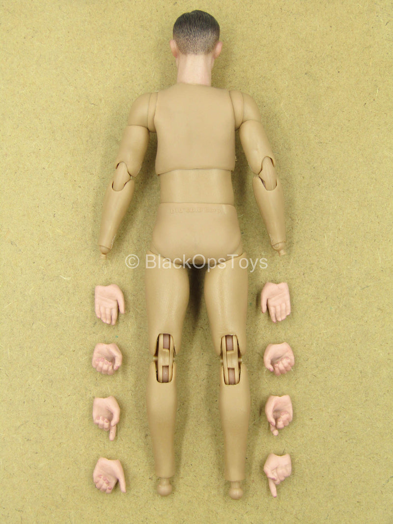 Load image into Gallery viewer, 1/12 - WWII German - Male Base Body w/Head Sculpts &amp; Hands
