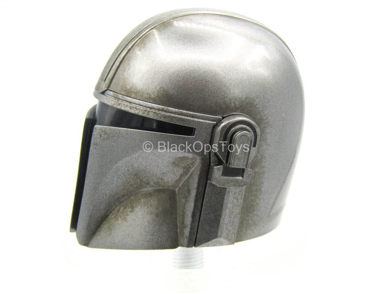 Load image into Gallery viewer, Star Wars - The Mandalorian - Beskar Mandalorian Helmet
