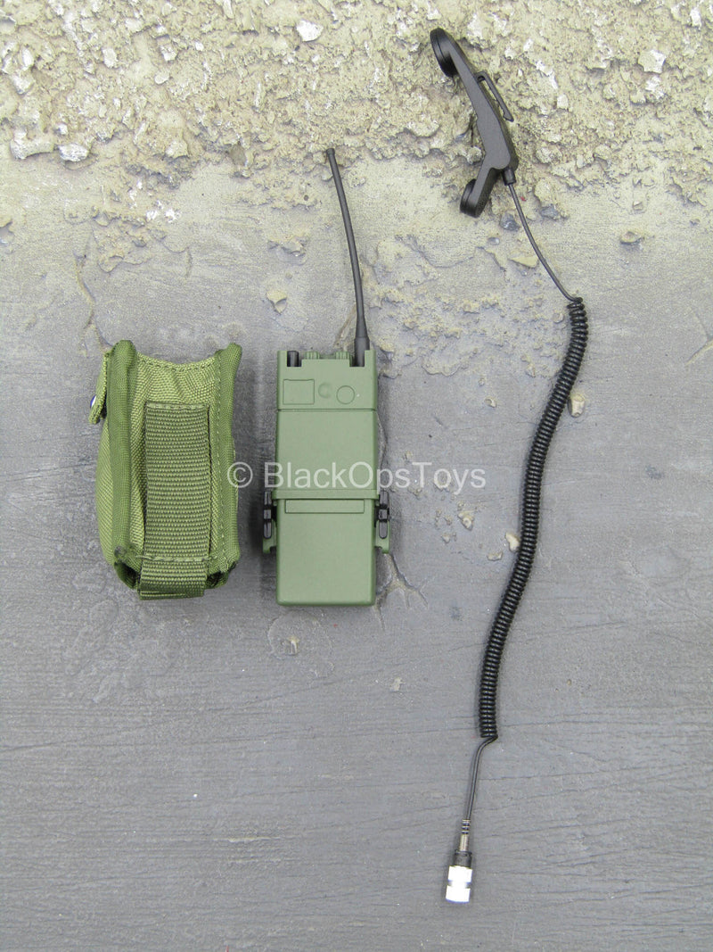 Load image into Gallery viewer, US Marine Gunnery Sergeant Crews - Green Radio w/Pouch
