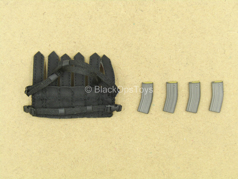 Load image into Gallery viewer, 1/12 - Delta Force - Rifleman - Black Chest Rig w/Mag Set (x4)
