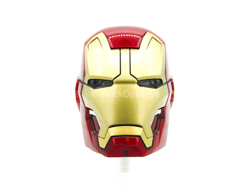 Load image into Gallery viewer, Iron Man 3 - Pepper Pots - Iron Man Head Sculpt
