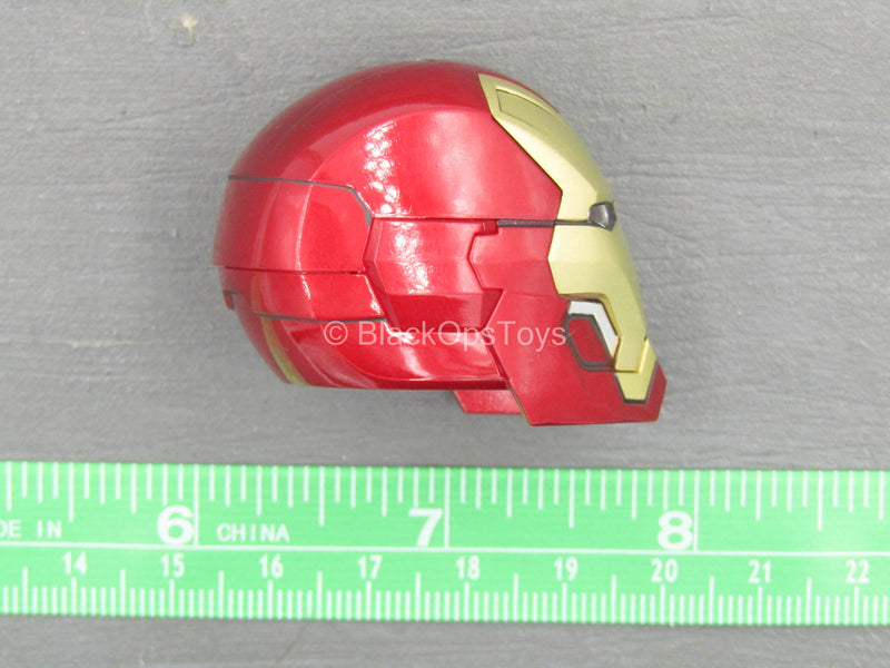 Load image into Gallery viewer, Iron Man 3 - Pepper Pots - Iron Man Head Sculpt
