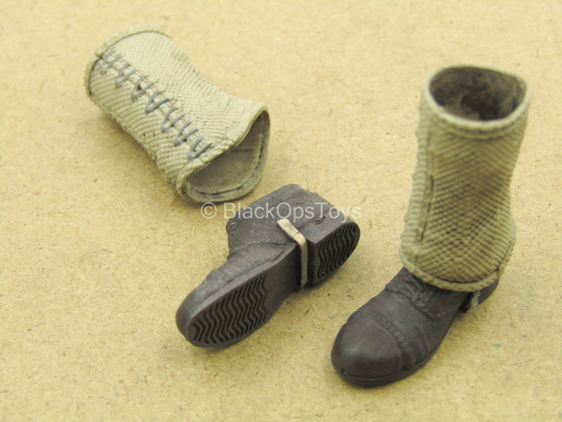 Load image into Gallery viewer, 1/12 - WWII - Rescue Team - Boots w/Gaiters (Peg Type)
