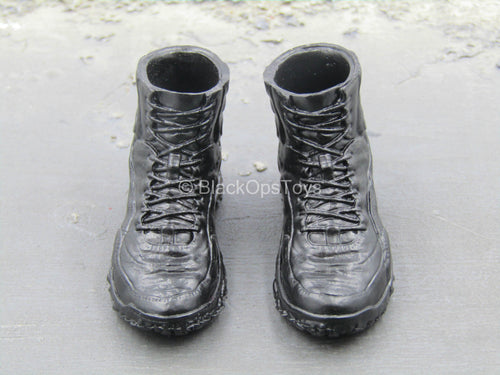 Close Quarter Battle - Black Boots (Peg Type)