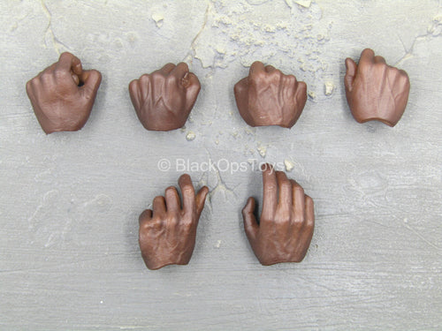 The Omniscient - AA Male Hand Set