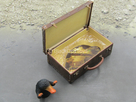 Fantastic Beast Newt Case w Peeking Niffler BlackOpsToys