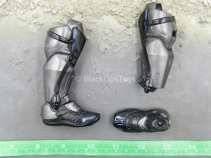 Load image into Gallery viewer, Arkham Knight - Batman Beyond - Pair of Boots (Peg Type)
