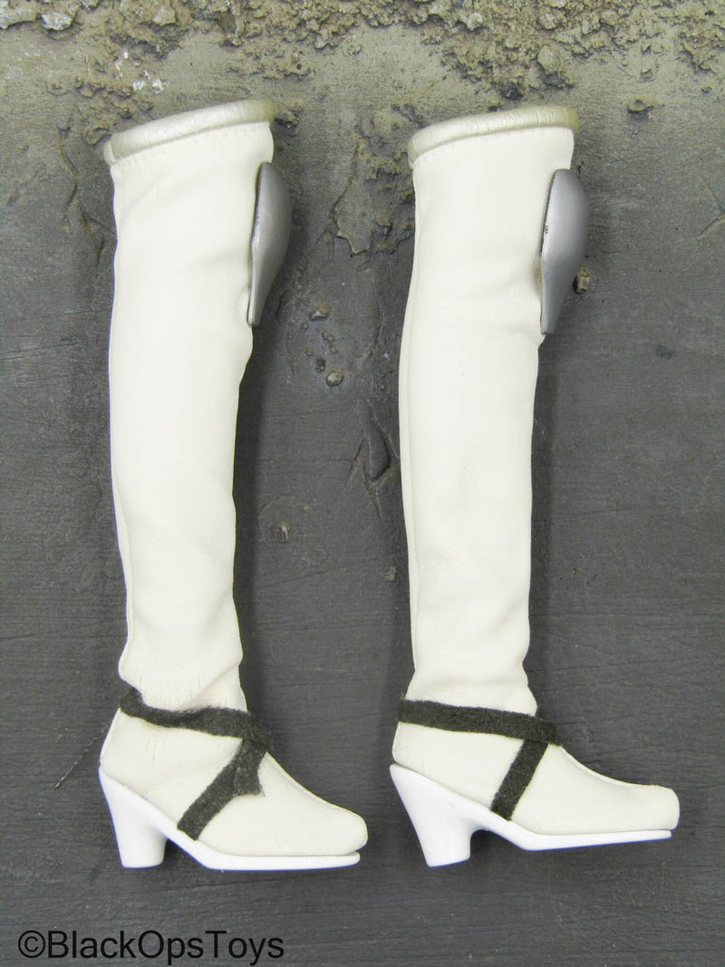 Load image into Gallery viewer, CY Girls Ver. 2.0 - Ice - White Leather Like Boots (Peg Type)
