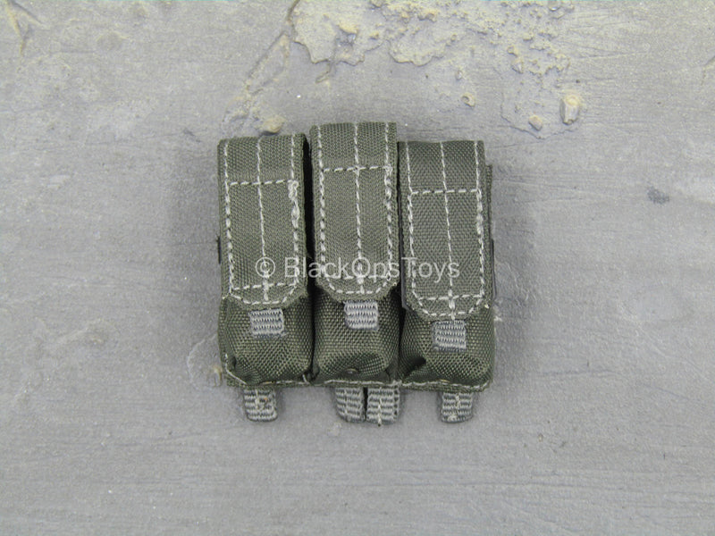 Load image into Gallery viewer, ZERT - AMG Juggernaut (Asia) - Wolf Grey MOLLE Triple Cell Mag Pouch
