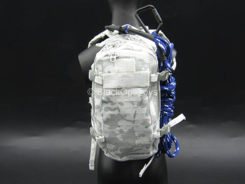 Special Forces Snow Field Op. - Winter Camo Backpack w/Rope