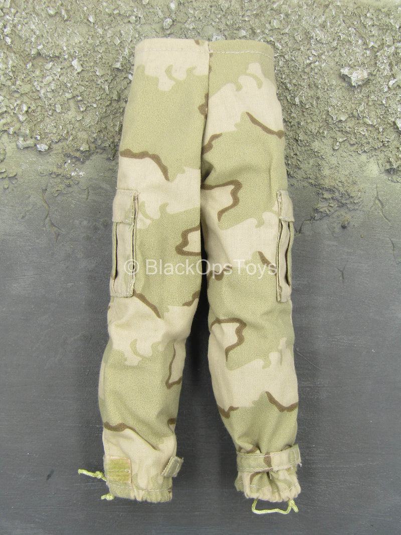 Load image into Gallery viewer, Special Ops &quot;Stanley&quot; - Desert Camo Combat Uniform w/Hood
