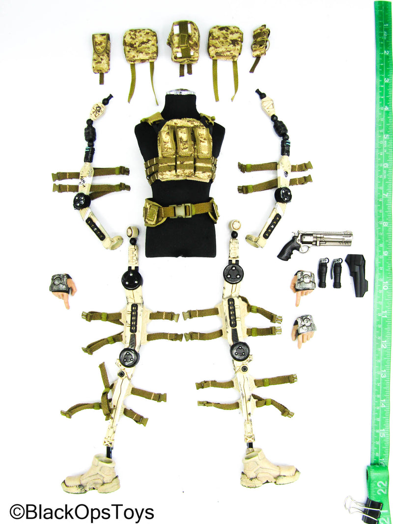 Load image into Gallery viewer, Pvt 1st Class Mike Winter Geronimo Ver - Mech Suit w/AOR1 Vest

