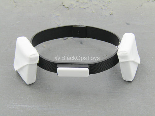 STAR WARS - Snowtrooper - Black Utility Belt w/White Pouches