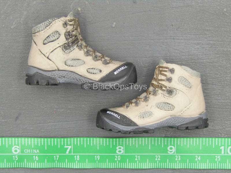 Load image into Gallery viewer, Marc A. Lee - Seal Team 3 - Tan Combat Boots (Peg Type)
