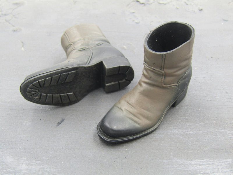 Load image into Gallery viewer, Undercover Agent - Brown Molded Boots (Peg Type)
