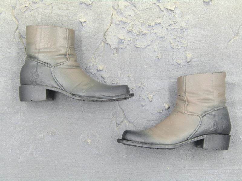 Load image into Gallery viewer, Undercover Agent - Brown Molded Boots (Peg Type)
