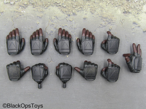 Star Wars Boba Fett - Brown & Black Gloved Hand Set