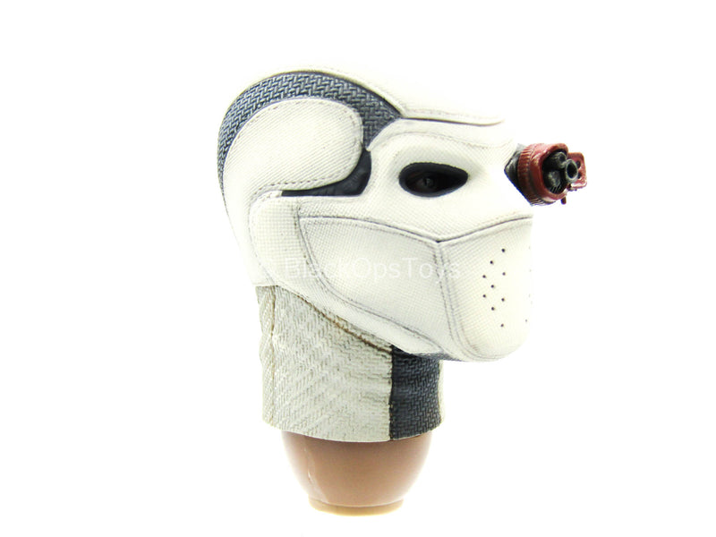 Load image into Gallery viewer, Suicide Squad - Deadshot - Masked Head Sculpt w/Aiming Device
