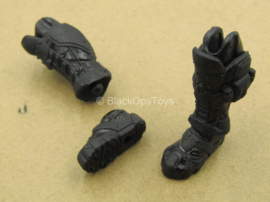 1/12 - Krig-13 Black Spartan - Black Boots w/Shin Guards (Peg Type)