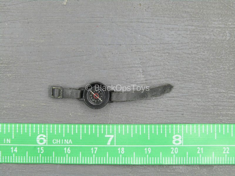 Load image into Gallery viewer, WWII - Luftwaffe Fighter Ace - Metal Watch
