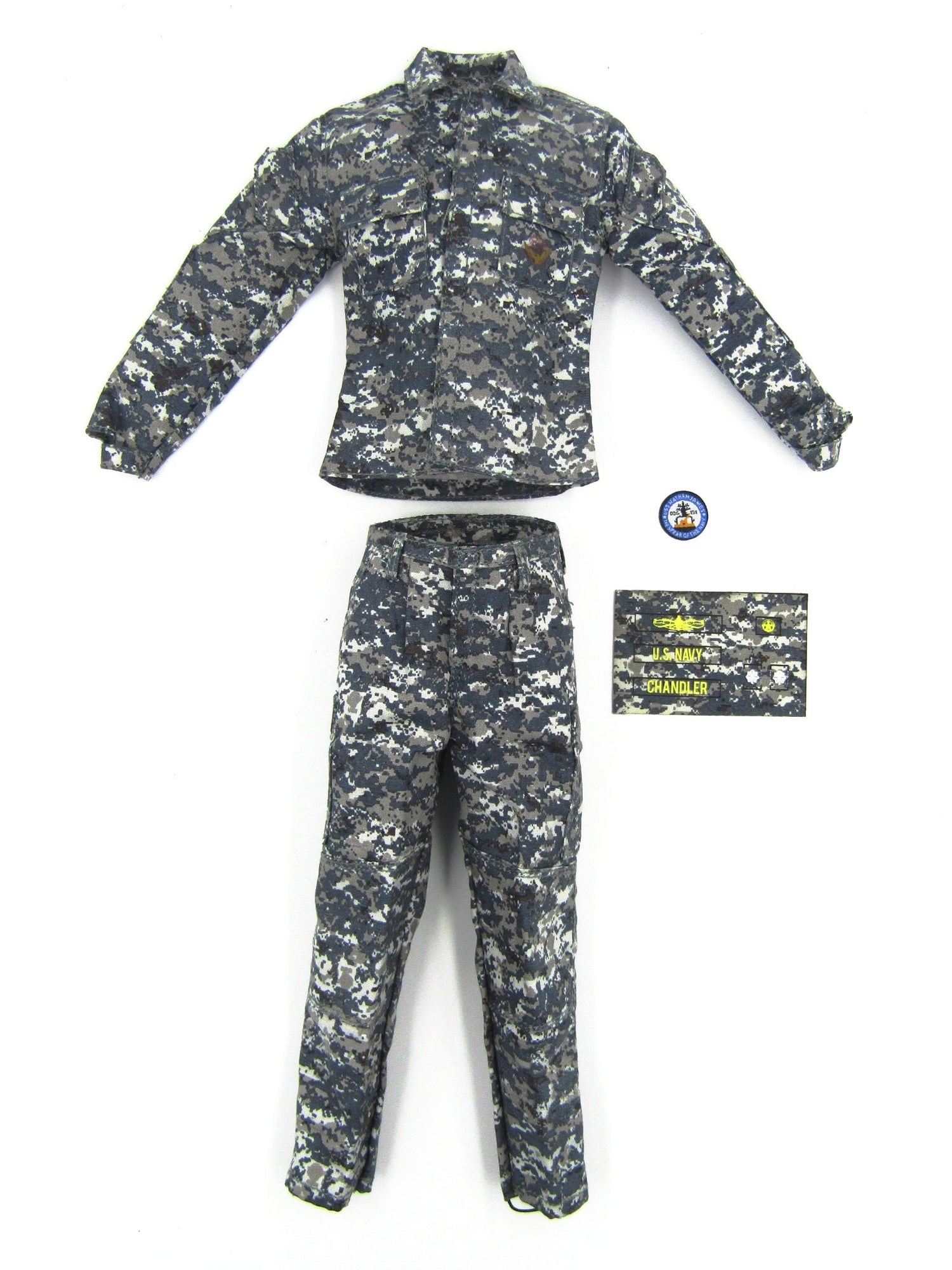 US Navy - Commanding Officer - NWU Camo Uniform Set w/Patches ...