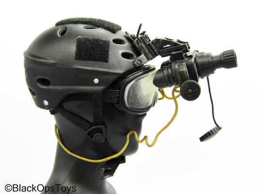 Hot Toys - Black Helmet w/Mono NVG Set