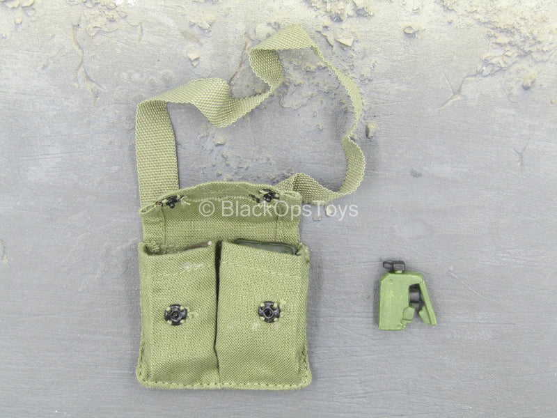 Load image into Gallery viewer, Platoon - Vietnam Chris - Claymore Set w/Pouch
