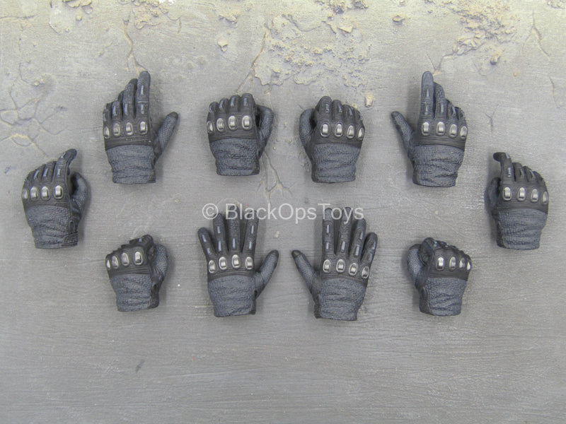 Load image into Gallery viewer, GI JOE - Snake Eyes - Black Gloved Hand Set (x10)
