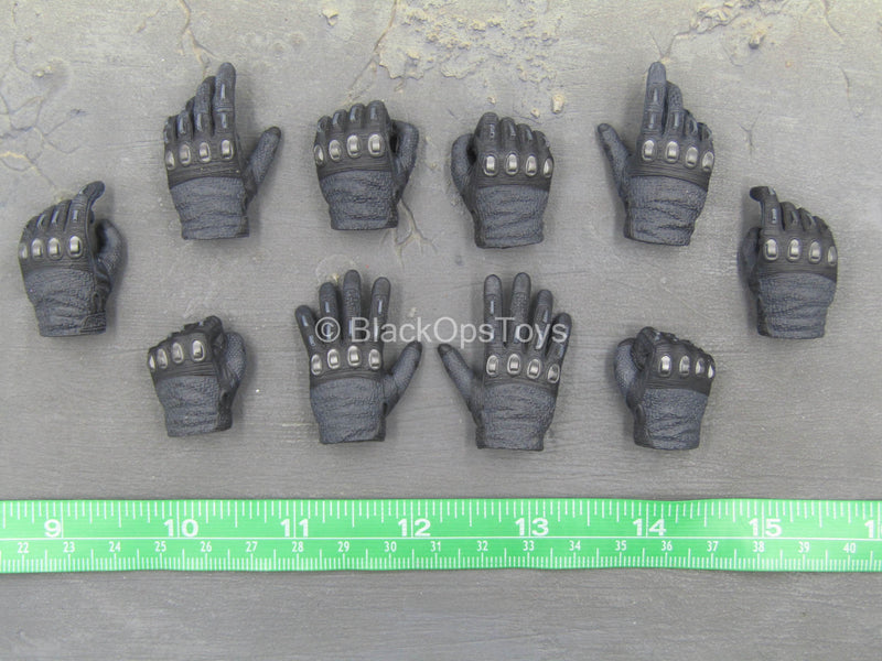 Load image into Gallery viewer, GI JOE - Snake Eyes - Black Gloved Hand Set (x10)
