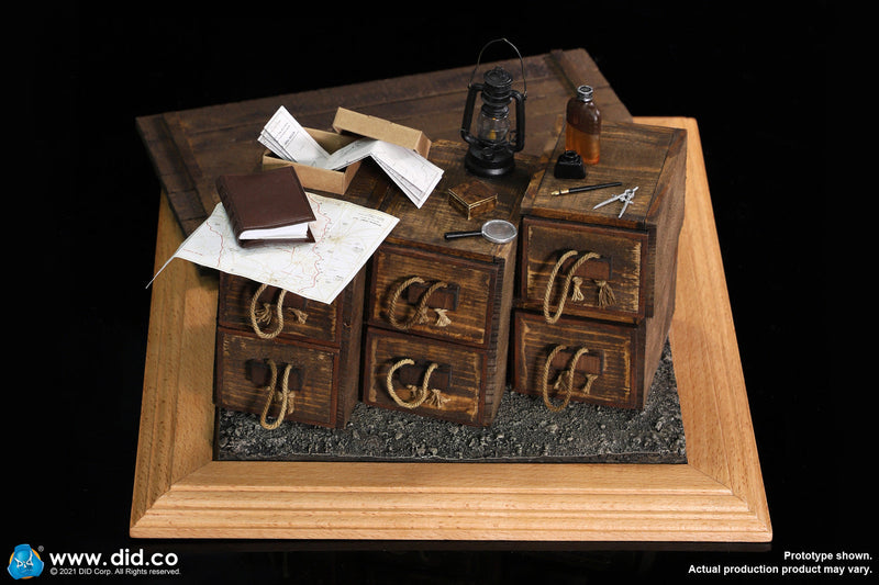 Load image into Gallery viewer, WWI - British Officer Colonel Mackenzie &amp; War Desk Diorama Set - MINT IN BOX
