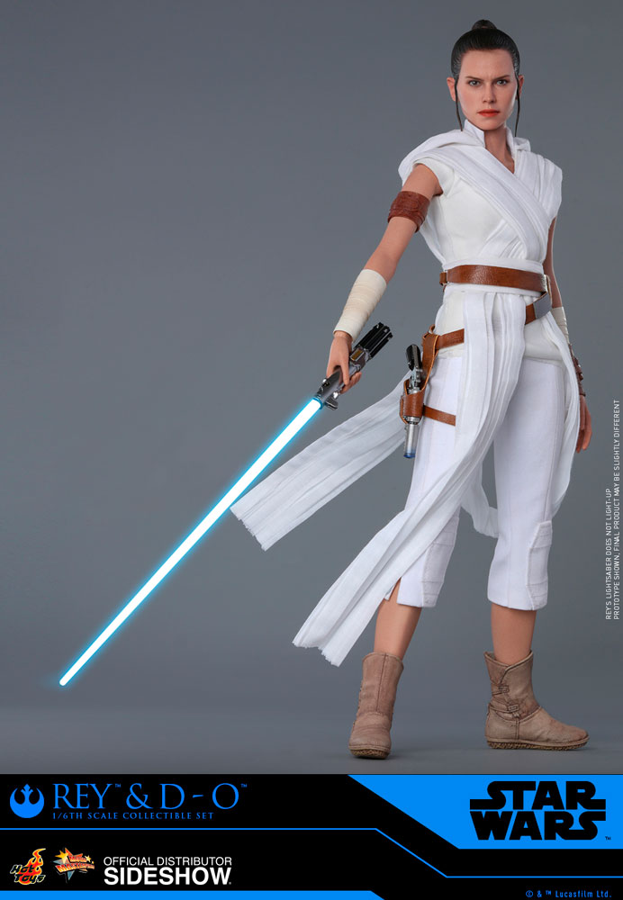 Load image into Gallery viewer, Star Wars TROS - Rey &amp; D-O - Lightsaber Wrapping Cloth
