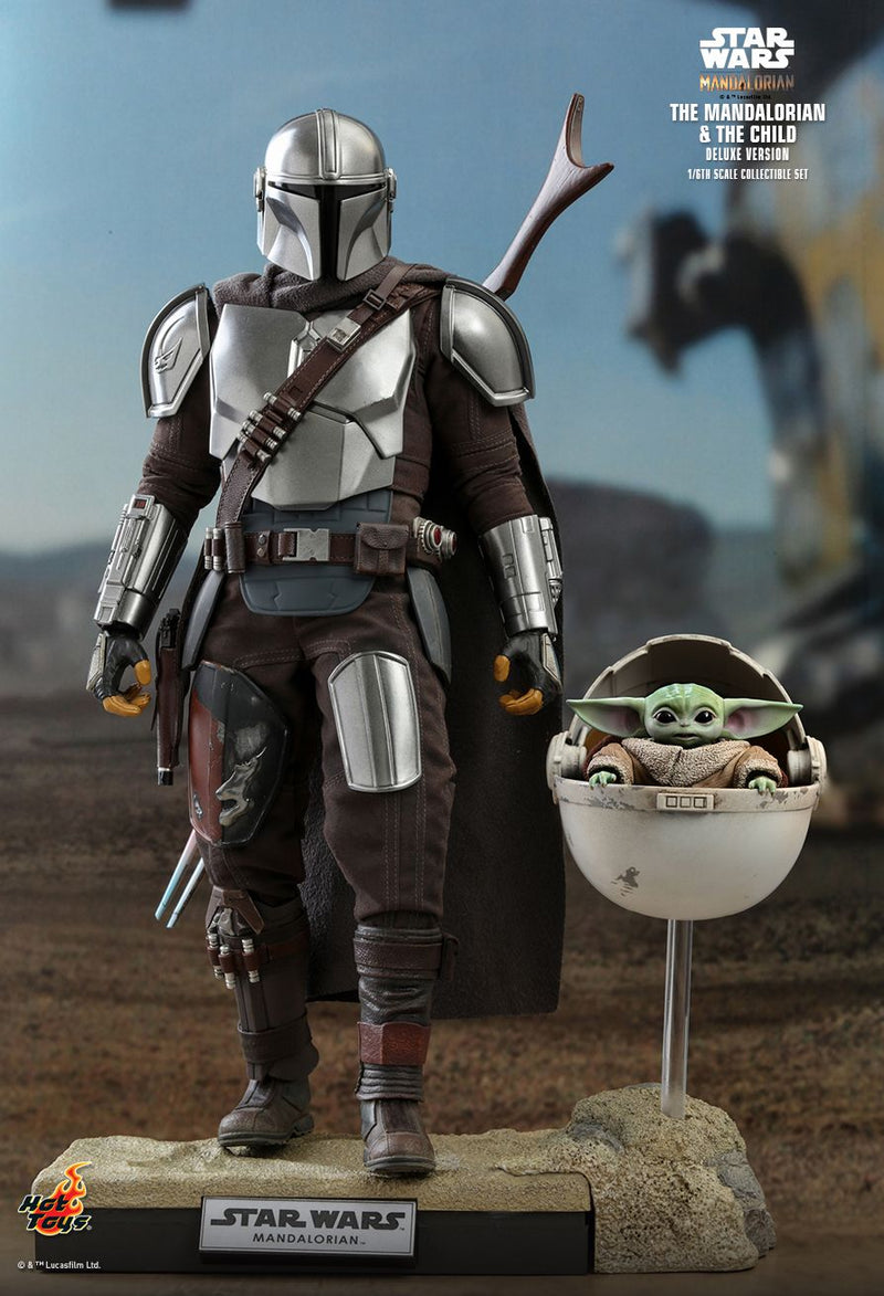 Load image into Gallery viewer, The Mandalorian Deluxe - Grey Pants w/Beskar Armor Plates
