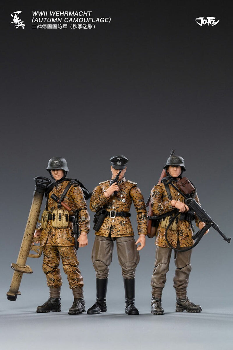 Load image into Gallery viewer, 1/18 Scale - WWII - Wehrmacht Autumn Camouflage Set - MINT IN BOX
