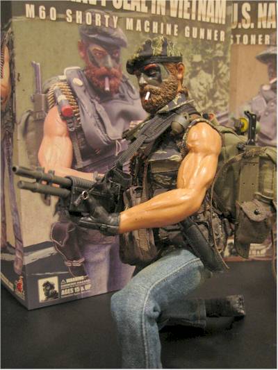 Load image into Gallery viewer, M60 Shorty Machine Gunner - Male Base Body w/Head Sculpt &amp; Cigar
