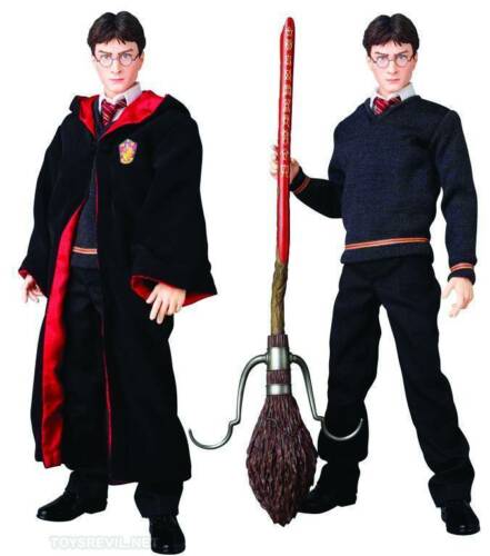 Load image into Gallery viewer, Harry Potter - Black &amp; Red Wizard Robe
