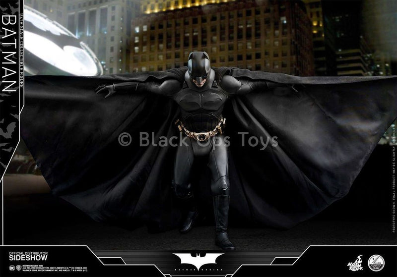 Load image into Gallery viewer, 1/4 scale - Batman Begins - Batman - MINT IN BOX
