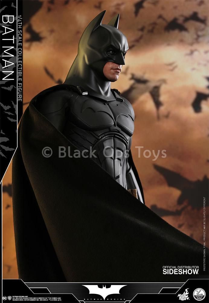 Load image into Gallery viewer, 1/4 scale - Batman Begins - Batman - MINT IN BOX
