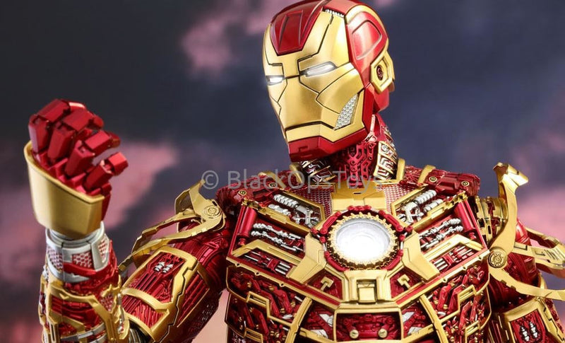 Load image into Gallery viewer, SDCC Exclusive - Iron Man Mk. XLI Bones Retro Armor Version - MINT IN BOX
